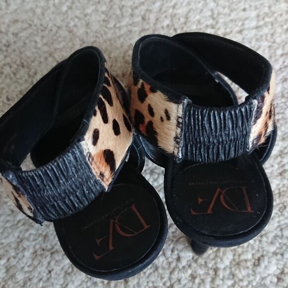 Diane Von Furstenberg Leopard Calf Skin/Suede Leopard peep toe Sling Back sz 8.5 - Picture 8 of 12